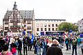 Rund 1000 Menschen demonstrierten am Sonntag auf dem Schweinfurter Marktplatz gegen die aktuelle Politik. Vertreten waren viele bekannte Gesichter aus dem Querdenker- und Verschwörungs-Milieu.