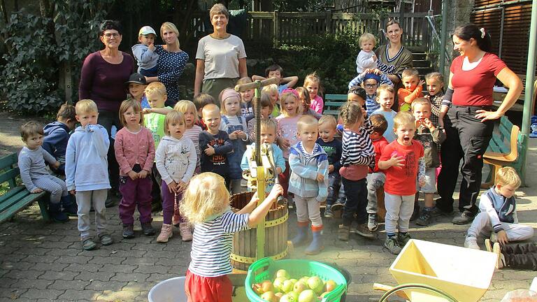 Die Kinder und das Team der Kita St. Martin.