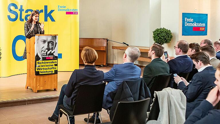 Susanne Seehofer war Gastrednerin beim Neujahrsempfang der Landkreis-FDP am Sonntag in der Alten Kirche in Waldbüttelbrunn.