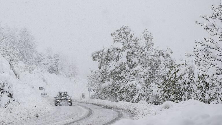 Wetter in der Schweiz - Nach dem starken Schneefall normalisiert sich die Lage in der Schweiz Wetter in der Schweiz - Nach dem starken Schneefall normalisiert sich die Lage in der Schweiz