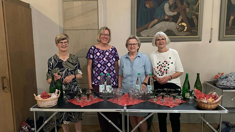 Im Bild: Brigitte Brätz, Barbara Hornung, Margot Eck, Elfi Maier Beck.