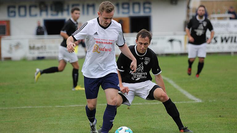 Yannick Sprenger (Gochsheim, weiß), Markus Popp (Wiesentheid).