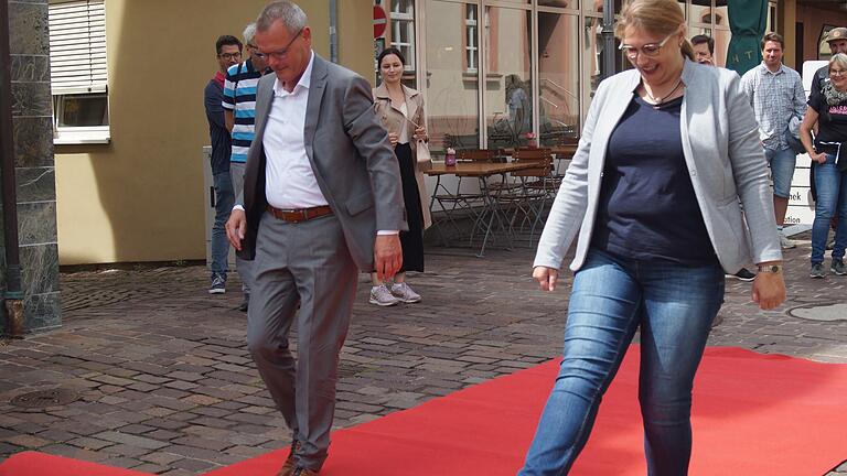 Mains-Spessart rollt den roten Teppich aus - Aktion am 1.7.22 in Marktheidenfeld Mains-Spessart rollt den roten Teppich aus - Aktion am 1.7.22 in Marktheidenfeld