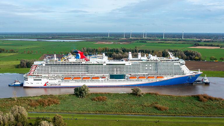 Neues Kreuzfahrtschiff „Carnival Jubilee”wird überführt - Für die Reederei Carnival Cruise Lines baut die Meyer Werft ein Schwesterschiff zur „Carnival Jubilee”. (Archivfoto) Neues Kreuzfahrtschiff „Carnival Jubilee”wird überführt - Für die Reederei Carnival Cruise Lines baut die Meyer Werft ein Schwesterschiff zur „Carnival Jubilee”. (Archivfoto)