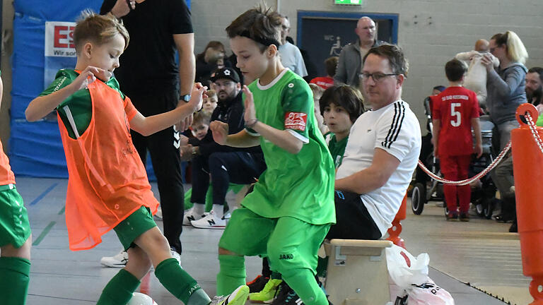 Dreikönigsturnier Reiterswiesen       -  Impressionen vom Dreikönigsturnier des TSV Reiterswiesen in der Bad Kissinger Bayernhalle.