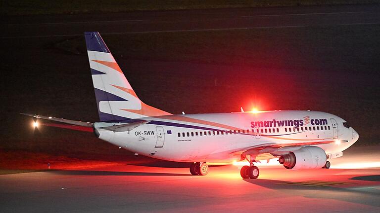 Charterflug mit afghanischen Ortskräften  angekommen       -  138 Menschen waren an Bord.