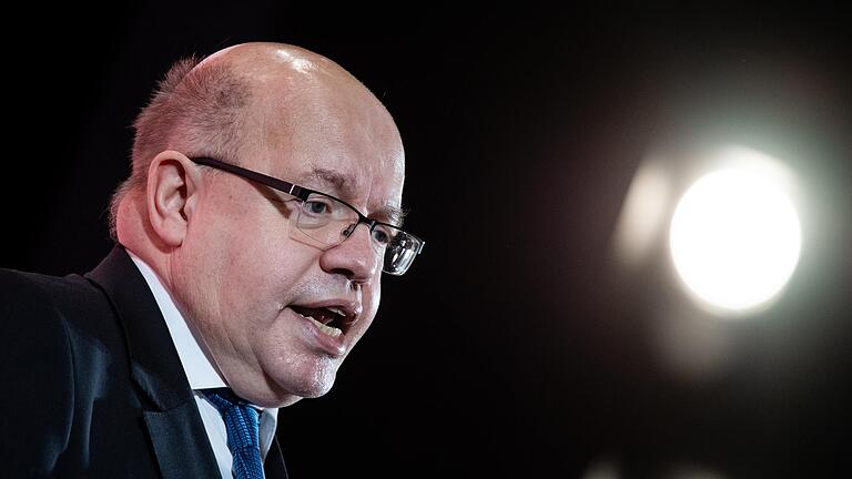 Der Chor der Kritiker von Wirtschaftsminister Peter Altmaier ist groß.