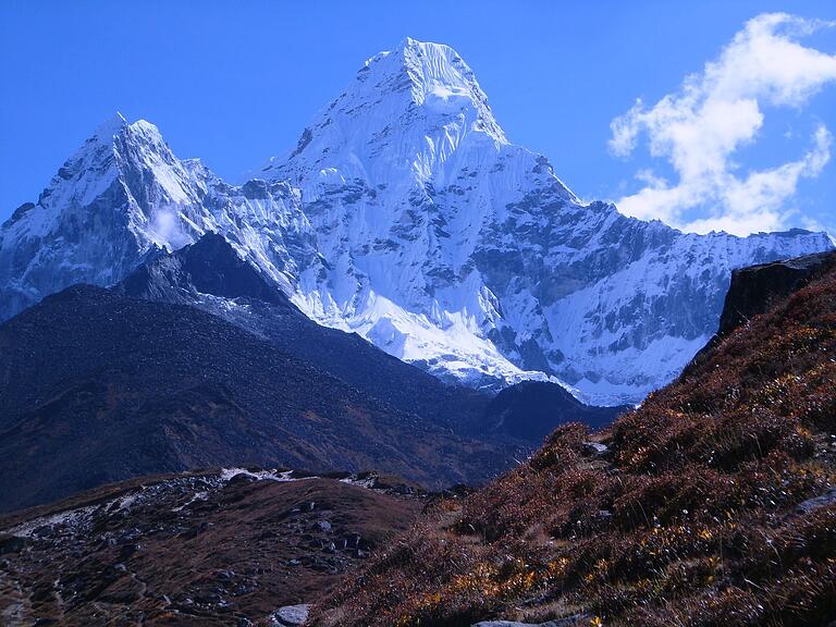  Christine Reuter und Peter Schöderlein geben am 28. März um 19.30 Uhr im Dorfgemeinschaftshaus in Segnitz bei ihrem Vortrag „Nepal – faszinierende Bergwelt des Himalaya“ einen Überblick über Land, Leute und Hilfsprojekte in Nepal Christine Reuter und Peter Schöderlein geben am 28. März um 19.30 Uhr im Dorfgemeinschaftshaus in Segnitz bei ihrem Vortrag „Nepal – faszinierende Bergwelt des Himalaya“ einen Überblick über Land, Leute und Hilfsprojekte in Nepal