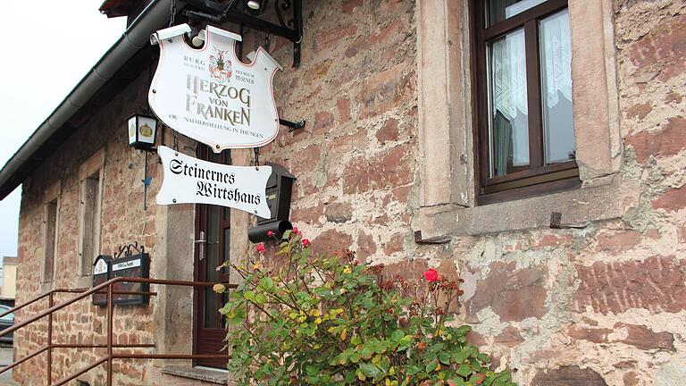 Das Steinerne Wirtshaus ist nicht mehr verpachtet. Dafür kann es wieder für Vereinsfeiern und private Feiern gemietet werden.       -  Das Steinerne Wirtshaus in Weißenbach ist nicht mehr verpachtet. Dafür kann es wieder für Vereinsfeiern und private Feiern gemietet werden.