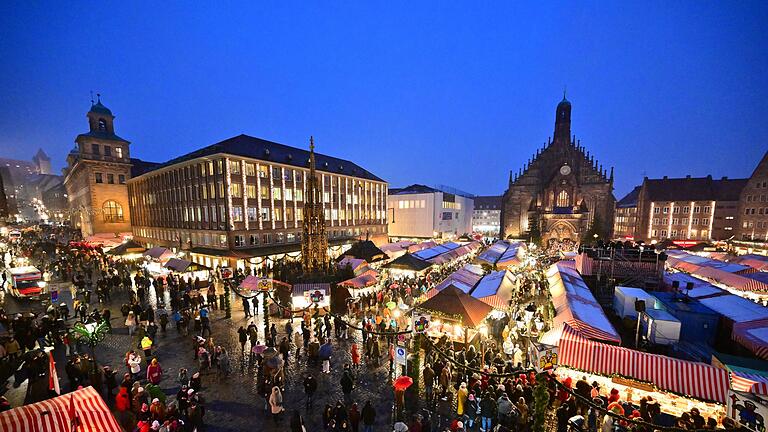 Eröffnung Nürnberger Christkindlesmarkt       -  Eingangskontrollen wird es auf den Weihnachtsmärkten in Bayern nicht geben.