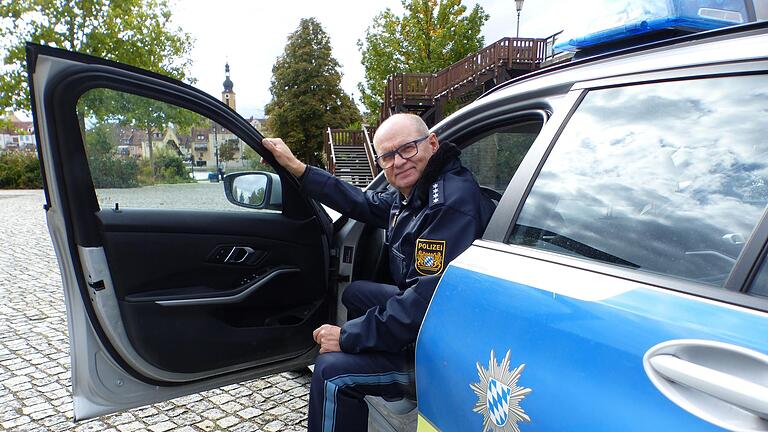 Das war´s! Nach über 40 Dienstjahren verlässt Axel Goller die Kitzinger Polizei – und seine Heimatstadt.