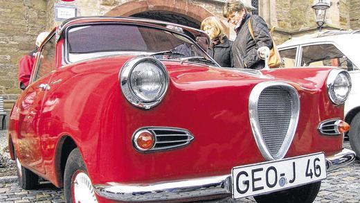 Derzeit sind es nur Oldtimer, die im Landkreis Haßberge noch mit dem alten GEO-Kennzeichen unterwegs sind. Doch das kann sich ab dem Frühjahr 2014 ändern, wenn auch dort wieder die alten Nummernschilder ausgegeben werden. Derzeit sind es nur Oldtimer, die im Landkreis Haßberge noch mit dem alten GEO-Kennzeichen unterwegs sind. Doch das kann sich ab dem Frühjahr 2014 ändern, wenn auch dort wieder die alten Nummernschilder ausgegeben werden.