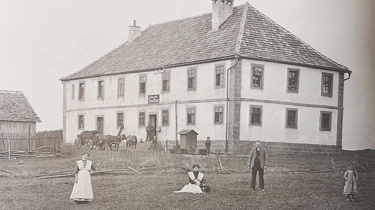 Früher ein beliebtes Ausflugsziel: Das Bild zeigt das Wiesenhaus am Dammersfeld um 1900.