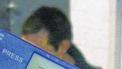 Kontrolle II: Mit diesem Schnelltest wird geprüft, ob Crystal Meth konsumiert wurde: Hier ist das Ergebnis positiv.