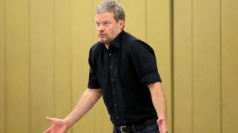 ProB-Team-Trainer Eric Detlev beim Spiel gegen Gießen.