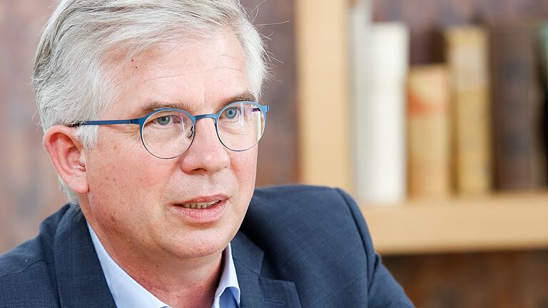 Als Infektiologe ist er vom Fach: Der FDP-Bundestagsabgeordnete Andrew Ullmann aus Würzburg.