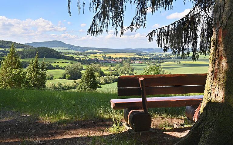 Rast mit Aussicht in der Wiesenthaler Schweiz, Thüringen. Rast mit Aussicht in der Wiesenthaler Schweiz, Thüringen.