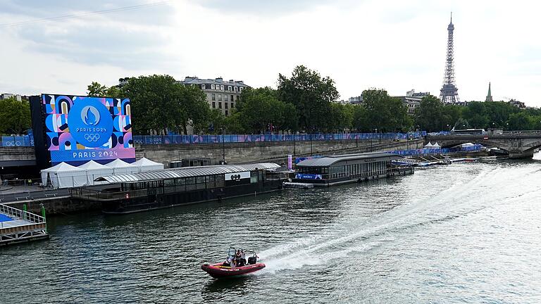 Paris 2024 - Vorbereitungen       -  Auf sechs Kilometern sollen Tausende Sportlerinnen und Sportler die Seine entlang fahren. (Archivbild)