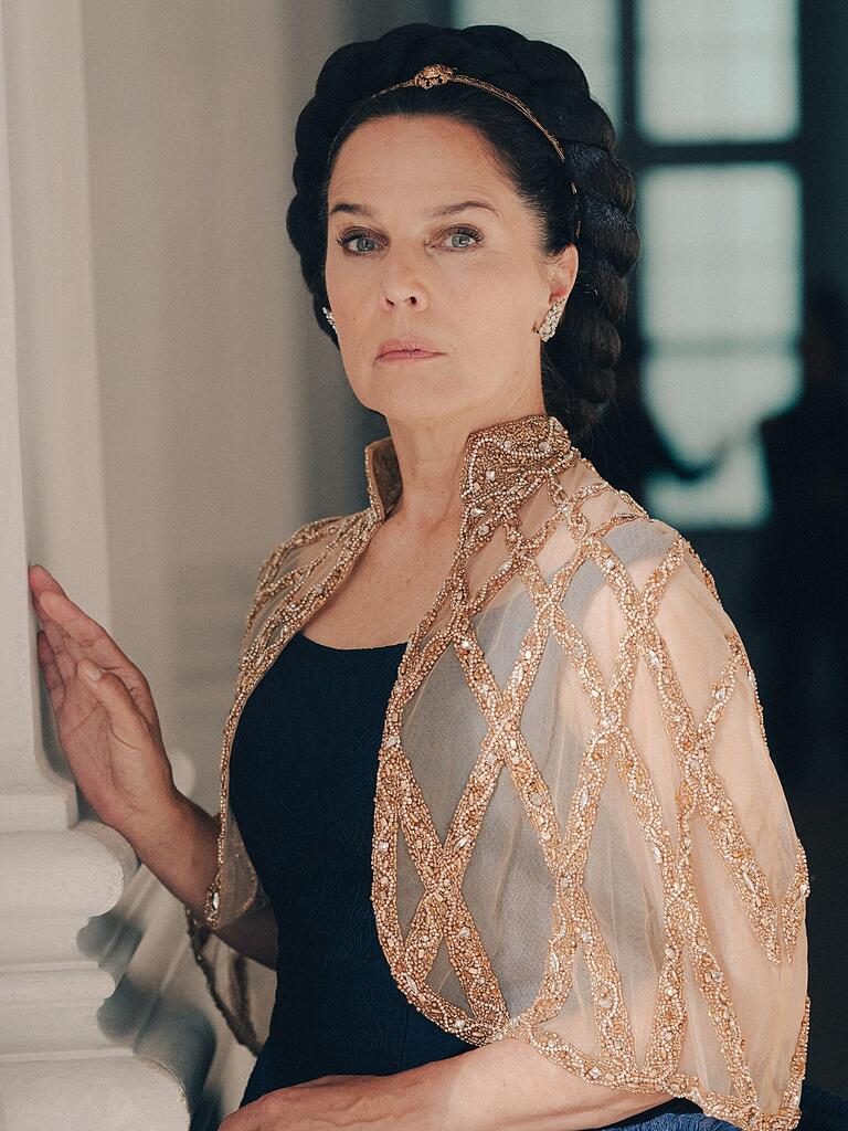 Désirée Nosbusch spielt Erzherzogin Sophie, die strenge Schwiegermutter von Kaiserin 'Sisi'. Das Bild entstand während der Dreharbeiten in der Würzburger Residenz. Désirée Nosbusch spielt Erzherzogin Sophie, die strenge Schwiegermutter von Kaiserin 'Sisi'. Das Bild entstand während der Dreharbeiten in der Würzburger Residenz.