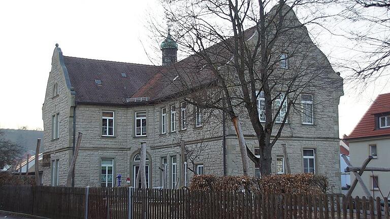 Die Eltmanner Kindergärten (im Bild der städtische Kindergarten) platzen aus allen Nähten. Die Stadt versucht mittelfristig, Platz für zwei weitere Kindergartengruppen zu schaffen. Die Eltmanner Kindergärten (im Bild der städtische Kindergarten) platzen aus allen Nähten. Die Stadt versucht mittelfristig, Platz für zwei weitere Kindergartengruppen zu schaffen.