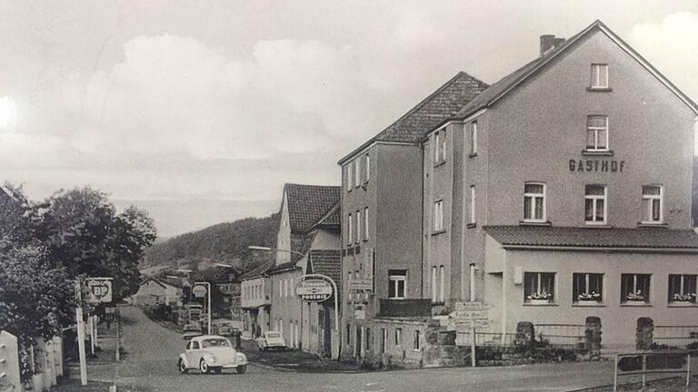 Otto Müller aus Detter, Gründer von Reifen-Müller in Hammelburg, ist gestorben. - Otto Müller aus Detter, Gründer von Reifen-Müller in Hammelburg, ist gestorben. Im Bild die erste Filiale des Unternehmers am Grünen Baum in Brückenau. Otto Müller aus Detter, Gründer von Reifen-Müller in Hammelburg, ist gestorben. - Otto Müller aus Detter, Gründer von Reifen-Müller in Hammelburg, ist gestorben. Im Bild die erste Filiale des Unternehmers am Grünen Baum in Brückenau.