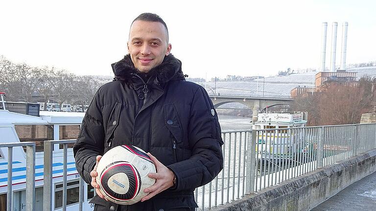 Nach dann neun Jahren ist für ihn im Sommer Schluss: Giuseppe Livadoti, Jugendtrainer und Großfeldkoordinator beim Würzburger FV. Nach dann neun Jahren ist für ihn im Sommer Schluss: Giuseppe Livadoti, Jugendtrainer und Großfeldkoordinator beim Würzburger FV.