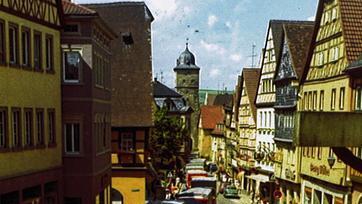 Großereignis: Die Fahrzeugsegnung in der Ochsenfurter Altstadt im Jahr 1972. Großereignis: Die Fahrzeugsegnung in der Ochsenfurter Altstadt im Jahr 1972.