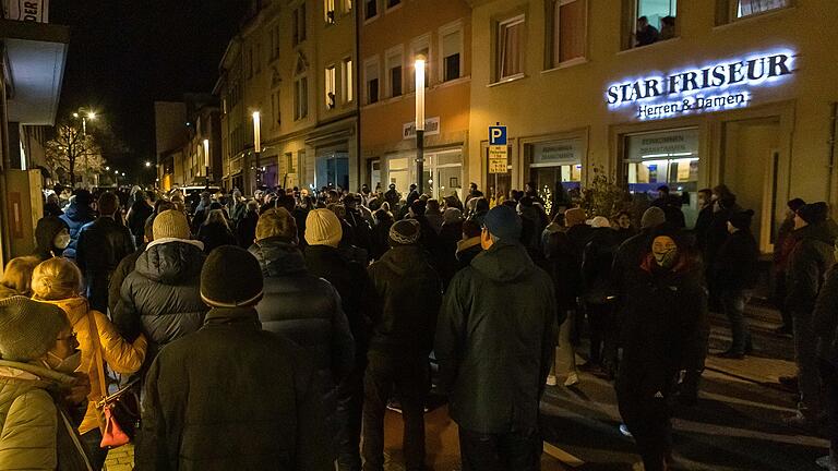 Trotz Verbots versuchten Gegner von Corona-Maßnahmen am 2. Januar einen Aufzug durch die Stadt. Für manche Teilnehmende hat das nun Konsequenzen. Ihnen droht ein Bußgeld bis zu 3000 Euro.&nbsp;