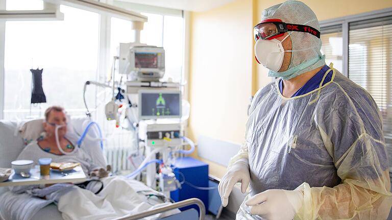 Covid-Patientinnen und -Patienten werden im Thoraxzentrum des Bezirks in Münnerstadt behandelt. Die Zahl der chronisch Lungenkranken geht dort derweil zurück.