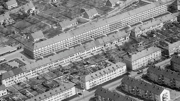 Mit der Gartenstadt entstand in Schweinfurt ein eigenes Viertel. Die Reihenhaussiedlung und die kleinen Einfamilienhäuser mit dahinter liegendem Garten wurden vor 100 Jahre für Mitarbeitende in der Industrie gebaut.&nbsp;&nbsp;