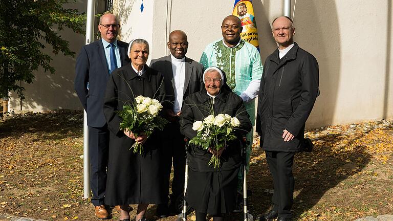 Bild von links: Pfarrer Volker Benkert, Sr. Gerhild, Pfarrer Dr. Anthony Chimaka, Pfarrer Emmanuel Chukwu, Sr. Dietheide, Diakon Andreas Wohlfahrt.