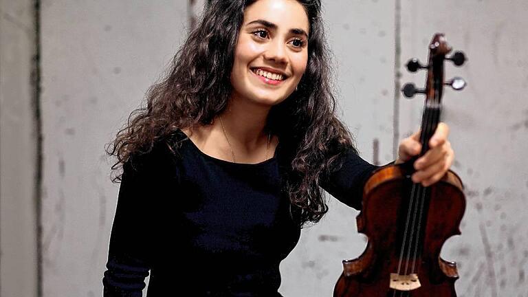&bdquo;Wundervolle Solistin&ldquo; an der Geige: Roberta Verna.
