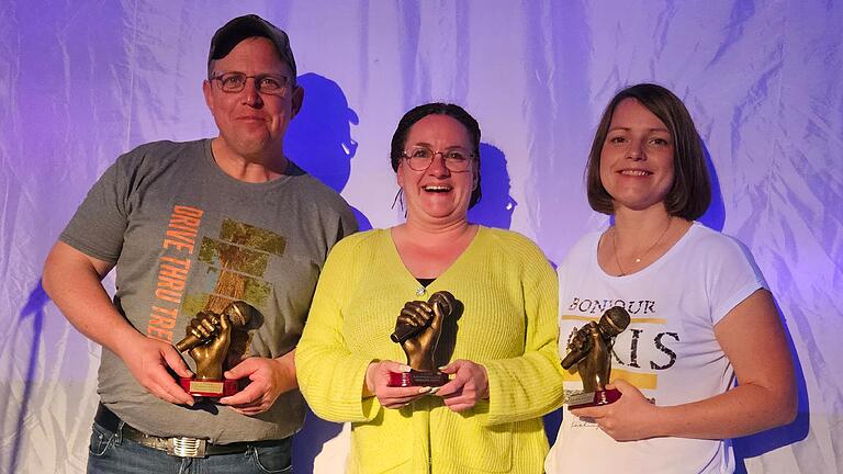 Auf dem Foto von links 3. Platz Torsten E. aus Windshausen; 1. Platz Tanja S. aus Wülfershausen, 2. Platz Bettina T. aus Lebenhan. Auf dem Foto von links 3. Platz Torsten E. aus Windshausen; 1. Platz Tanja S. aus Wülfershausen, 2. Platz Bettina T. aus Lebenhan.