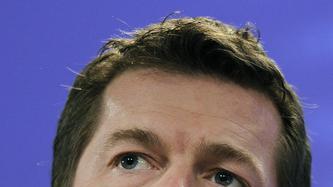 Sie sind den Doktortitel los       -  Mit ihm fing alles an: Karl Theodor zu Guttenberg. Herr von und zu erschreckte im Februar 2011 das Land. Der CSU-Senkrechtstarter, der schon als Merkel-Nachfolger gehandelt wurde, musste zurücktreten. Der Grund: Der damalige Verteidigungsminister hatte bei seiner Doktorarbeit ziemlich geklaut. Die Uni Bayreuth entzog ihm den Titel.