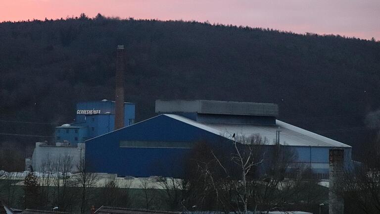 Blick auf das Gerresheimer-Werk in Lohr vom Sommerberg aus: In der 'Glashütte' in der Rodenbacher Straße sind über 350 Menschen beschäftigt. Blick auf das Gerresheimer-Werk in Lohr vom Sommerberg aus: In der 'Glashütte' in der Rodenbacher Straße sind über 350 Menschen beschäftigt.