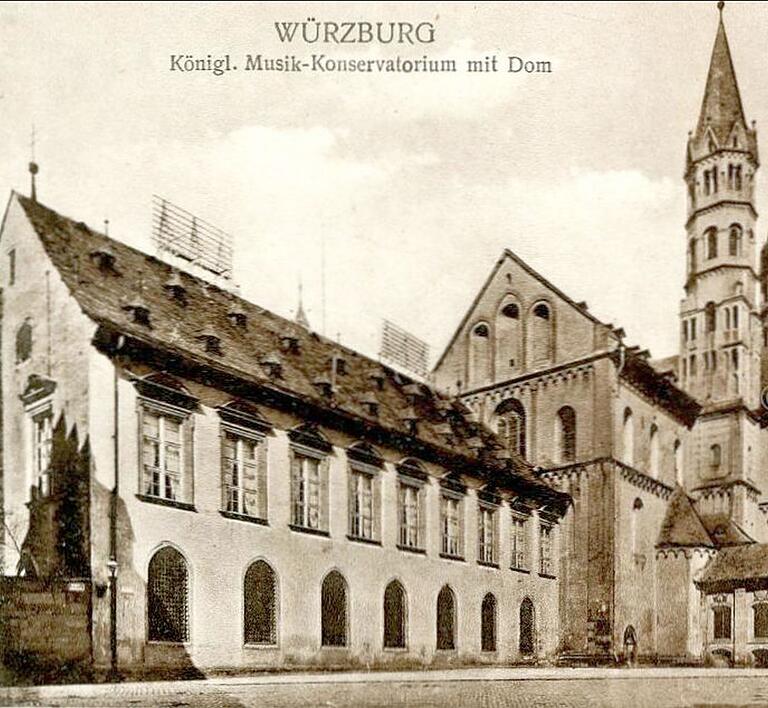 Der Bruderhof in Würzburg vor 1945. Der Bruderhof in Würzburg vor 1945.