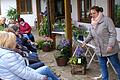 Margot Schottdorf entführte ihr Publikum in die bunte Welt der Balkon- und Kübelpflanzen.  Fotos: Gerd Schaar       -  Margot Schottdorf entführte ihr Publikum in die bunte Welt der Balkon- und Kübelpflanzen.  Fotos: Gerd Schaar