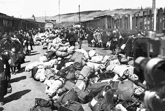 Foto vom Güterbahnhof Aumühle in Würzburg: Hier begann die Fahrt der Todeszüge bei den zahlreichen Deportationen unterfränkischer Jüdinnen und Juden in den Jahren 1941 und 1942.