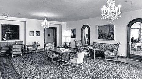 Ziemlich bieder: Vorhalle und Speisesaal des Hotels 1959. Ziemlich bieder: Vorhalle und Speisesaal des Hotels 1959.