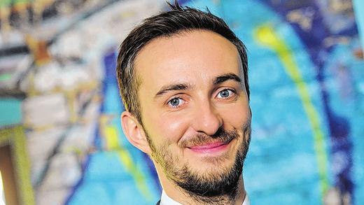 Ist er die neue Geheimwaffe des ZDF? Jan Böhmermann ist selbstbewusst und kann durchaus mit Kompromissen in der Fernsehunterhaltung leben. Ob das reicht?