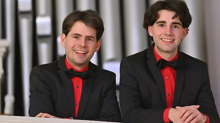 Markus und Pascal Kaufmann spielen am Sonntag, 10. Oktober, um 19 Uhr auf der Mühleisenorgel in der Marienkirche in Königsberg. Markus und Pascal Kaufmann spielen am Sonntag, 10. Oktober, um 19 Uhr auf der Mühleisenorgel in der Marienkirche in Königsberg.