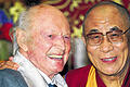 Lebenslange Freundschaft: Heinrich Harrer und der Dalai Lama, eine Aufnahme aus dem Jahr 2002.