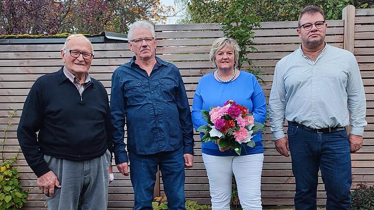 Auf dem Foto Norbert Büchs (Seniorchef), Anton Schmitt (Facharbeiter), Gabi Schmitt (Ehefrau), Wolfgang Büchs (Geschäftsführer, Inhaber).