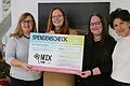 Unter dem Motto 'Spenden statt schenken' kamen bei Kräuter Mix 8000 Euro für den gemeinnützigen Verein Mix for Kids zusammen.&nbsp;