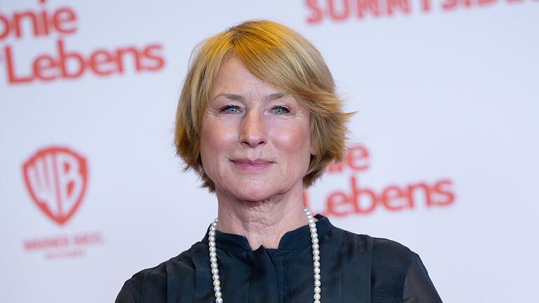 Corinna Harfouch       -  Corinna Harfouch agiert iin &bdquo;Kundschafter des Friedens&rdquo; mit Grandezza und Sex-Appeal. (Archivbild)