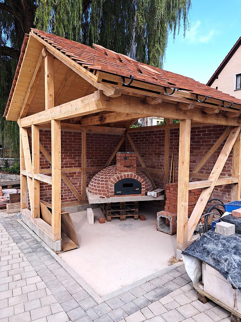 Der Holzbackofen in Theinheim. Der Holzbackofen in Theinheim.