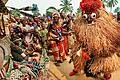 Im Königreich der Kuba in der Demokratischen Republik Kongo: Prinz Kwete und ein Maskentänzer.