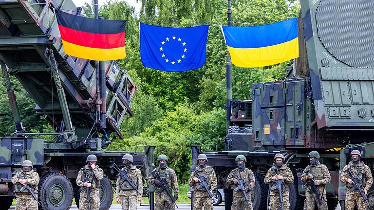 Ukraine-Konferenz - Mecklenburg-Vorpommern       -  Die Ausbildung ukrainischer Soldaten steht besonders im Fokus russischer Geheimdienste. (Archivfoto)