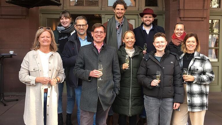 In Tauberbischofsheim wurde ein neuer Verein gegründet. Im Bild (von links): Bürgermeisterin Anette Schmidt, Gründungsmitglieder: Luise Schneider, Sebastian Englert, Florian Bach, Julian Dittmann, Julia Schott, Johannes Sack, Laura Kleitsch, Deborah Maier, Sabine Frank.