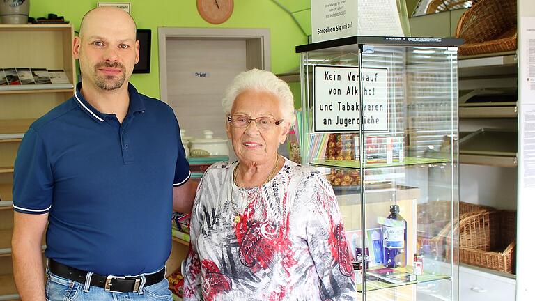 Michael Vent übernahm 2018 den Gemischtwarenladen in Römershag von Helma Betz. Das Foto stammt aus dem Jahr 2018.       -  Michael Vent übernahm 2018 den Gemischtwarenladen in Römershag von Helma Betz. Das Foto stammt aus dem Jahr 2018.